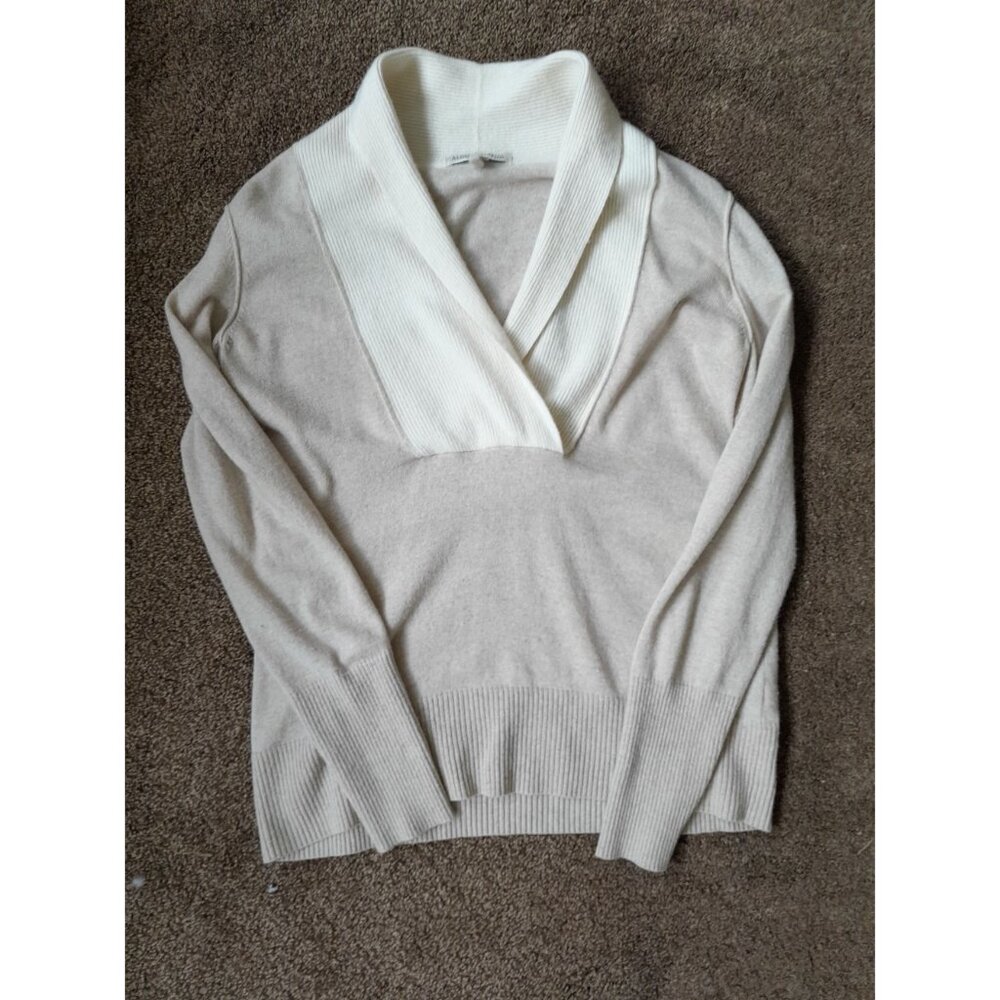 Banana Republic Luxury Wool Cashmere Chic Winter Minimalist Sz Medium Sweater - Picture 5 of 8
